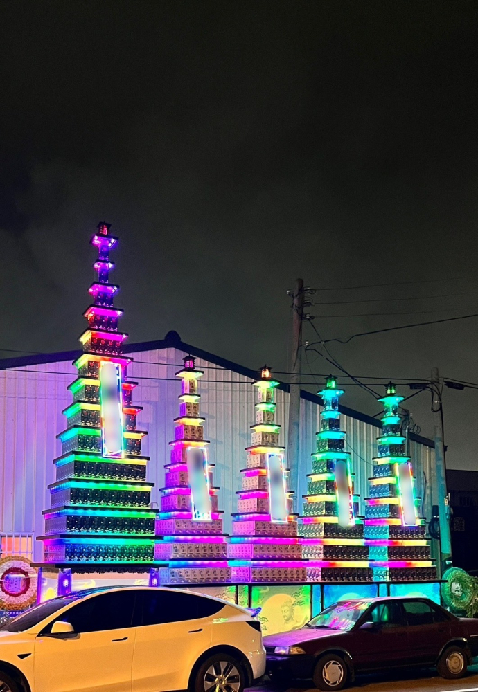 13層超級巨無霸天塔